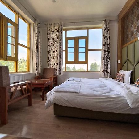 Gulmarg Gs Residency Hotel エクステリア 写真