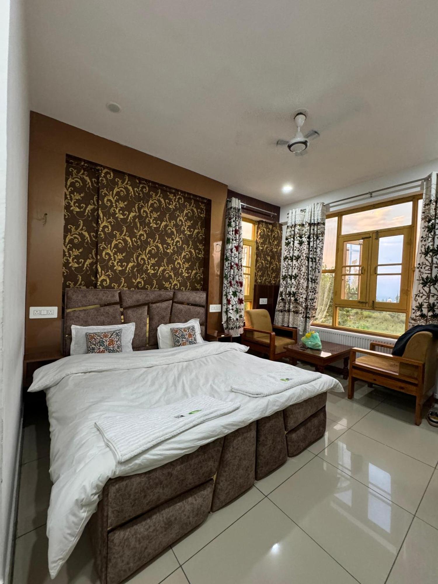 Gulmarg Gs Residency Hotel エクステリア 写真